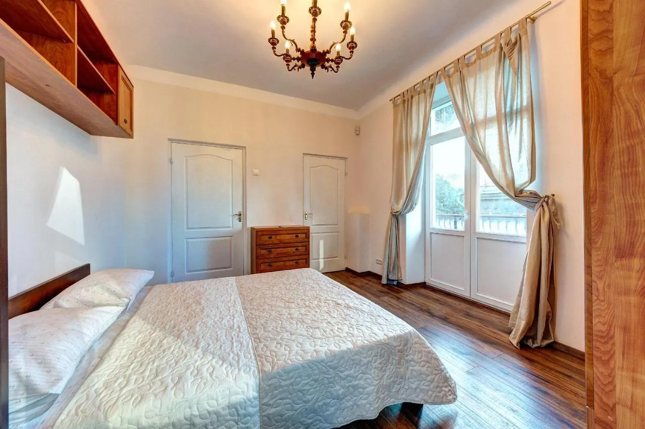 Comfortable Apartment Klovs'Kyi Descent, 13 Kiev Oekraïne