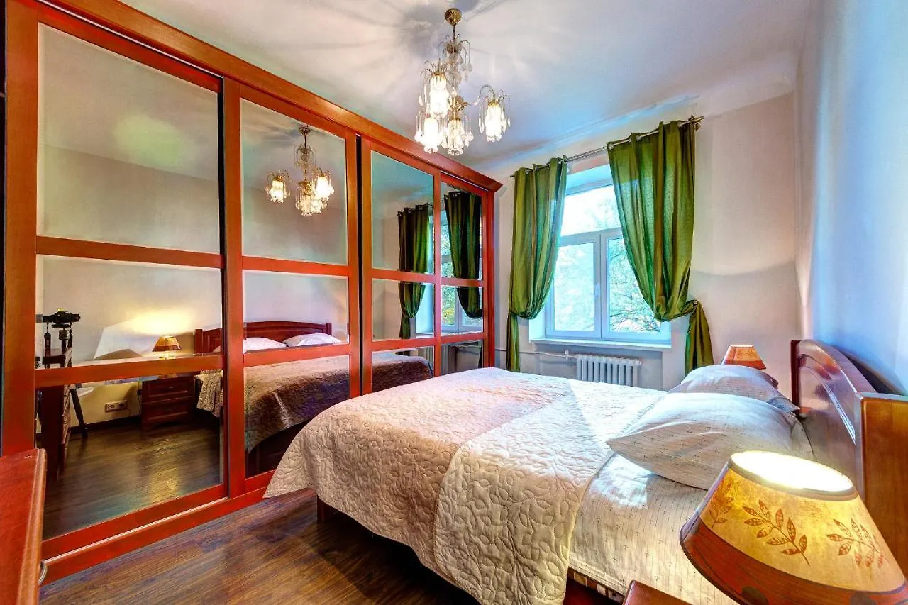 Comfortable Apartment Klovs'Kyi Descent, 13 Kiev